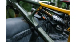 Dakine Pickup DLX Curve Pads -Deals Aqua Kayaks Store opplanet dakine pickup dlx curve pad black small d 100 5161 001 sl av 4